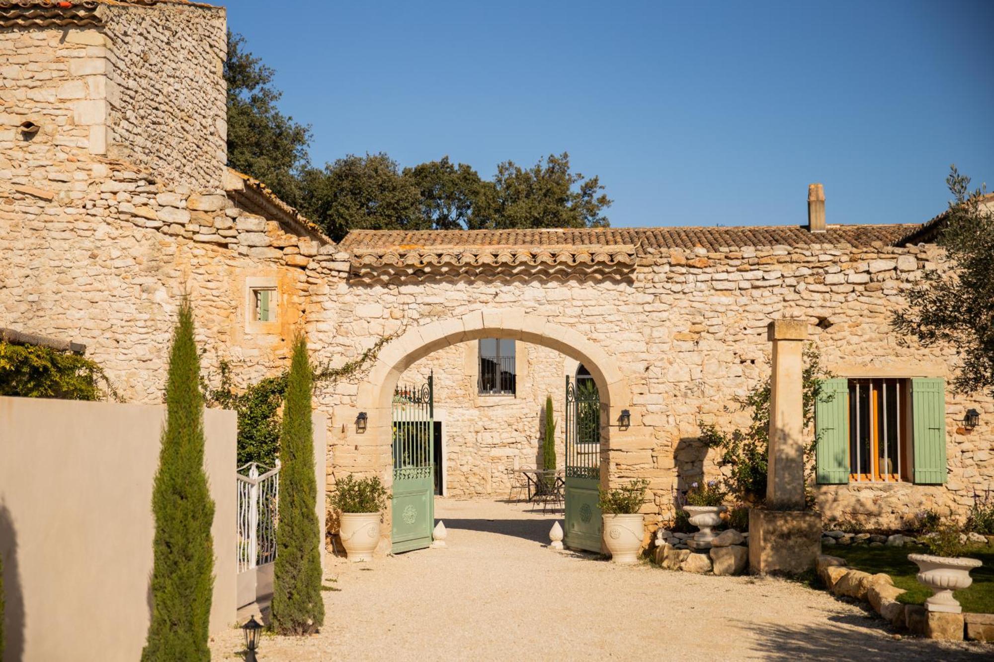 Maison Roucas - Restaurant Et Chambres D'Hotes Solerieux Exterior photo